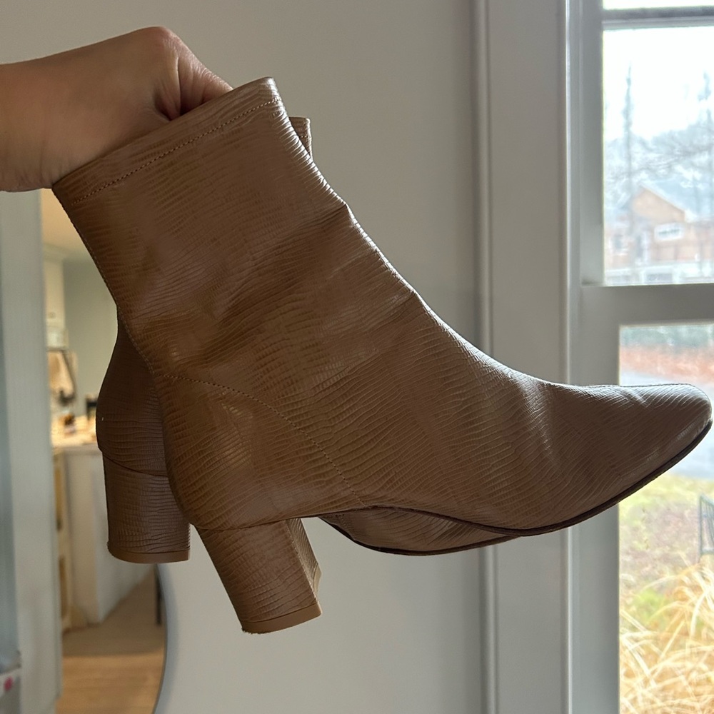 BY FAR Sofia size 38 tan snakeskin textured boots